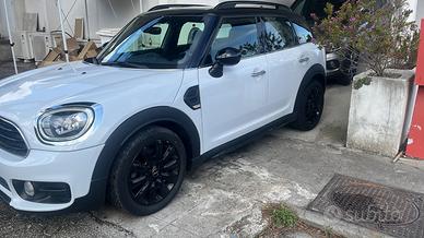 Mini countryman baker street edition