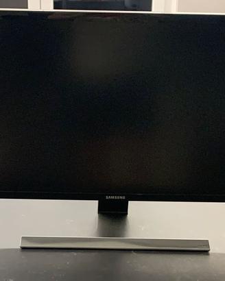 Monitor Samsung U28E590D + Dock Dell WD19