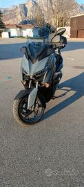 Yamaha x Max 300 Tech Max