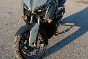 Yamaha x Max 300 Tech Max