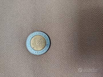 Moneta 500 lire ben tenuta.