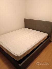 Letto contenitore con relativo materasso 