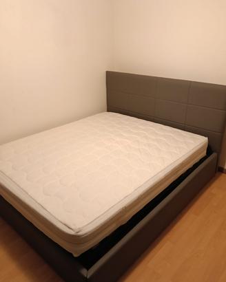 Letto contenitore con relativo materasso 