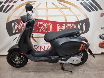 VESPA SPRINT 150 - NERA - KM 0