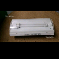 Luce d'emergenza più due neon funzionante