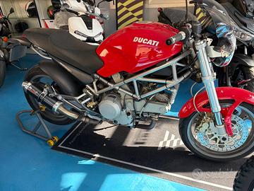 DUCATI MONSTER 800
