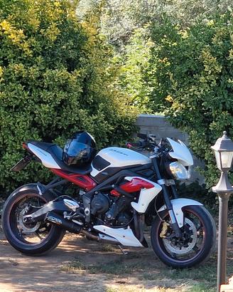 triumph speed triple  675 R