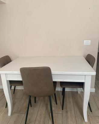 Tavolo in legno massello bianco
