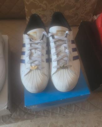 Adidas Superstar bianche e blu 