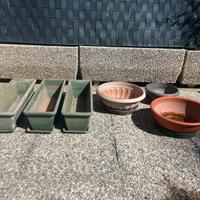 Fioriere da balcone e vasi bassi rotonti