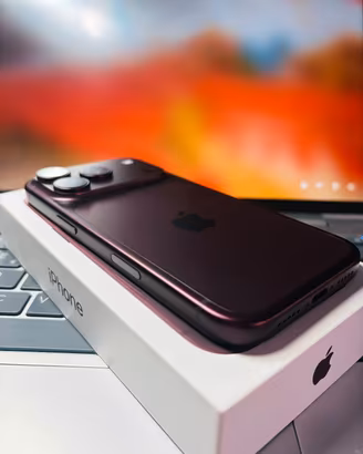 IPHONE 18 PRO 512 NUOVISSIMO BATT 8 CICLI FATTURA 