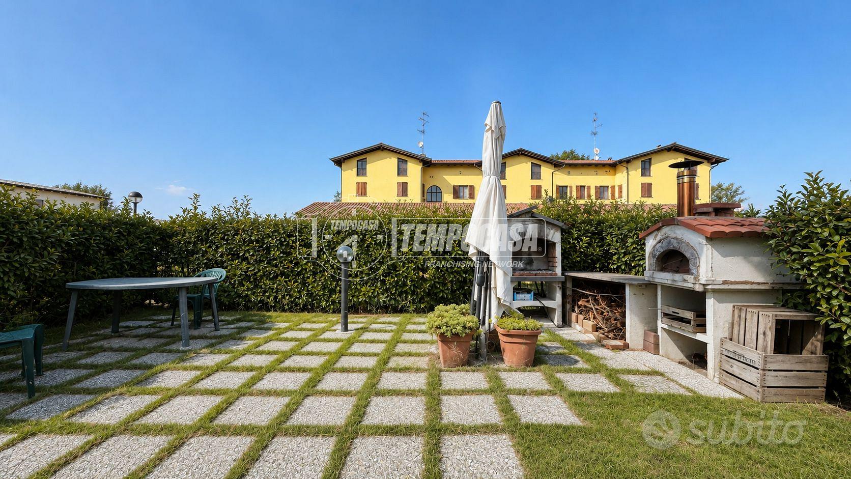 Appartamento – RE - Vista 2