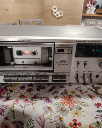 regostratore a cassette piastra sanyo