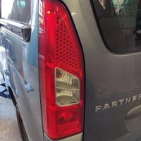 Fanale posteriore sx PEUGEOT PARTNER 2010