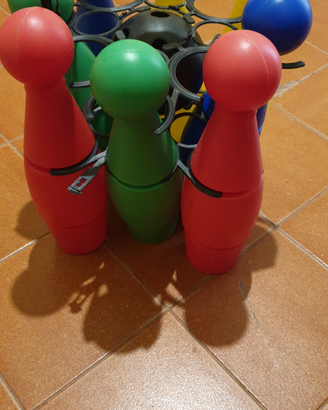 Birilloni colorati più regal palla gialla