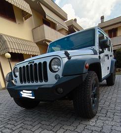 WRANGLER SAHARA BLACK EDITION 2015