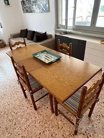 Tavolo legno con sedie