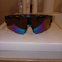 occhiali mai usati nuovissimi