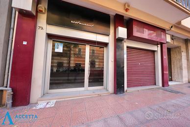 2 Vetrine a Taranto