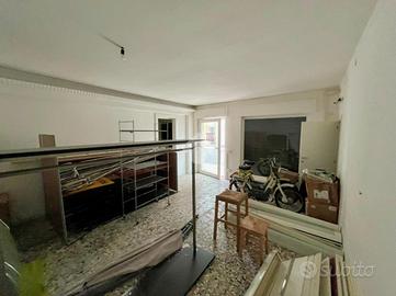 NEGOZIO A GALLIERA VENETA