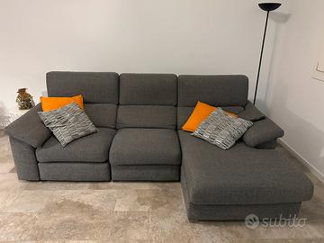 Divano 3 posti con penisola