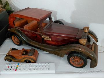 Coppia auto d'epoca in legno effetto radica