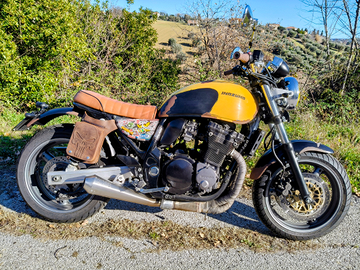 Suzuki GSX 750 Inazuma