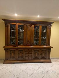 Mobile sala con tavolo e sedie