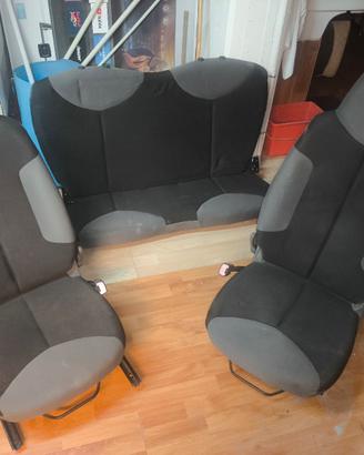 tappezzeria completa Toyota Aygo 106 c1