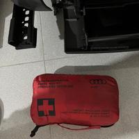 Kit primo soccorso originale Audi 8v