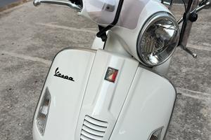 Vespa gts 300
