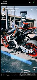 Aprilia tuono v4 factory