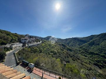3 LOCALI A BELMONTE CALABRO
