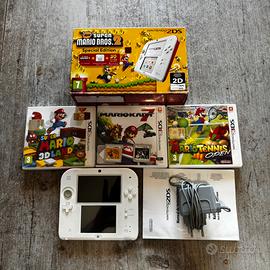 Nintendo 2Ds con scatola + 5 giochi e caricatore
