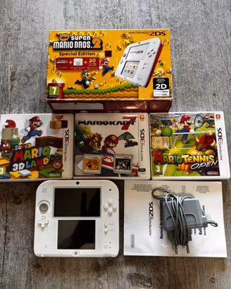 Nintendo 2Ds con scatola + 5 giochi e caricatore