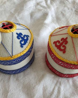 mini urta kirgikistan da tavolo 25 euro luna