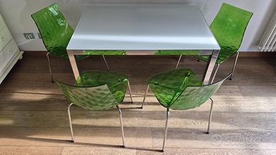 Tavolo allungabile con 4 seggiole Calligaris