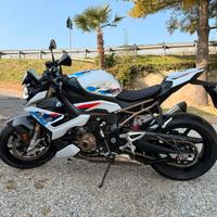 BMW S 1000 R versione M sport Carbon