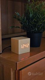 Sveglia Digitale LED Cubo Effetto Legno Chiaro