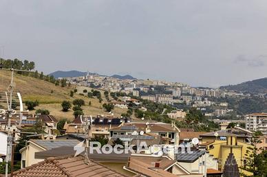 TRILOCALE CON AMPIO TERRAZZO