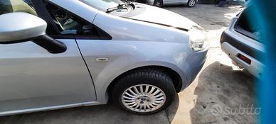 FIAT GRANDE PUNTO 2006 - PARAFANGO DESTRO