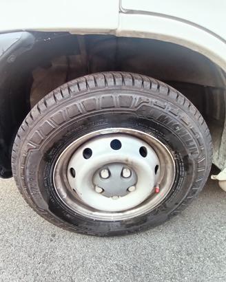 pneumatici 215/70 15r