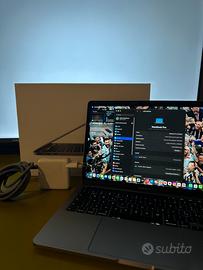 Apple Macbook PRO 13”  M1- 16 gb ram 1000 gb ssd