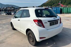 RICAMBI USATI TOYOTA YARIS 1.4 1NDTV 2013 - INTERN