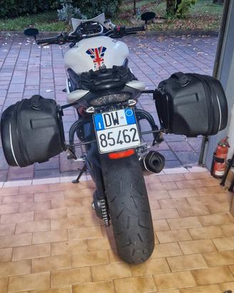 telaietto +borse givi per triumph speed triple 105