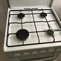 Cucina a metano Rex 4 fuochi con forno elettrico