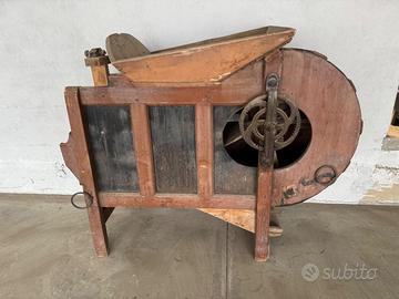 Antico Mulino a mano per il grano