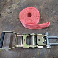 Cinghia a cricchetto con gancio