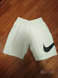 pantaloncini nike