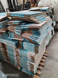 Scatole nuove per imballi